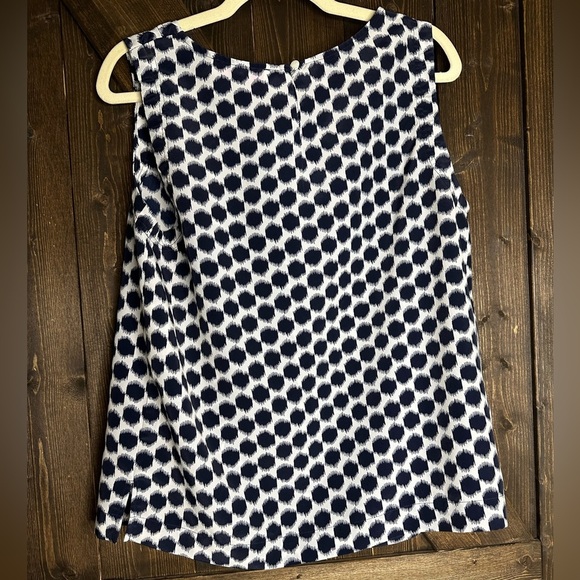 (10)9 & Co. Sleeveless Blouse• Size L•White with Navy Blue dots. EUC - Picture 2 of 5